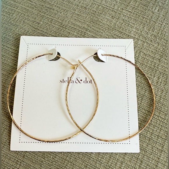 Stella and Dot Essential Large Gold Hammered Hoops Earrings - Picture 3 of 7